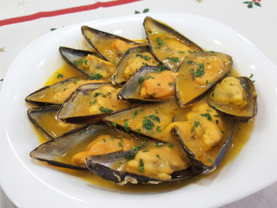 MEJILLONES EN SALSA A LA MARINERA MEJILLONES EN SALSA A LA MARINERA