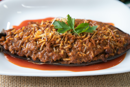 BERENJENA RELLENA DE CARNE BERENJENA RELLENA DE CARNE